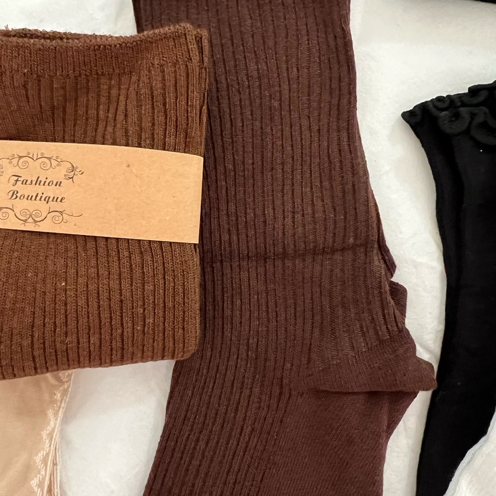 Assorted Men's Socks Collection - Picture 12 of 14